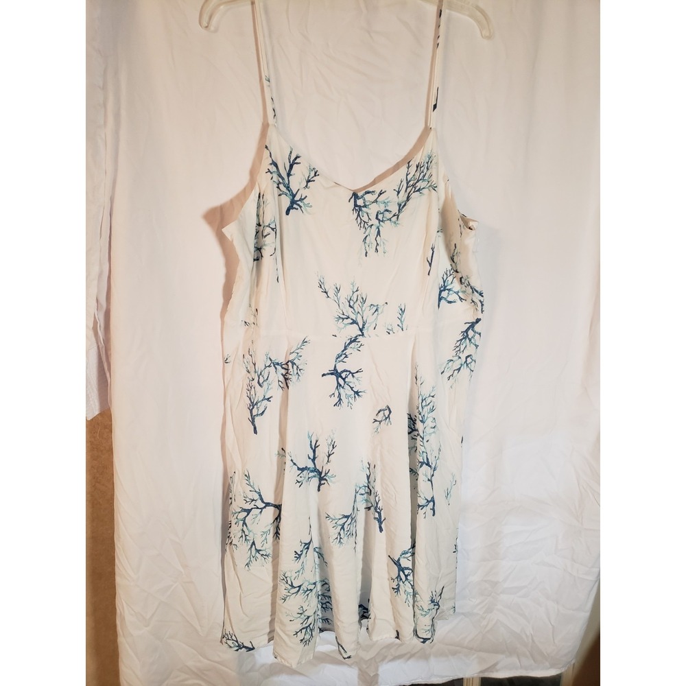 Women's Old Navy White Floral Sundress Size XXL